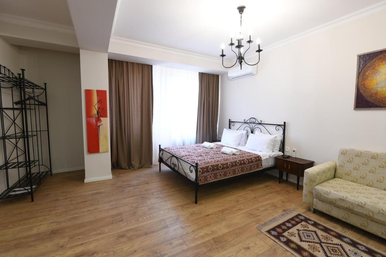טביליסי Batoni Apartments מראה חיצוני תמונה